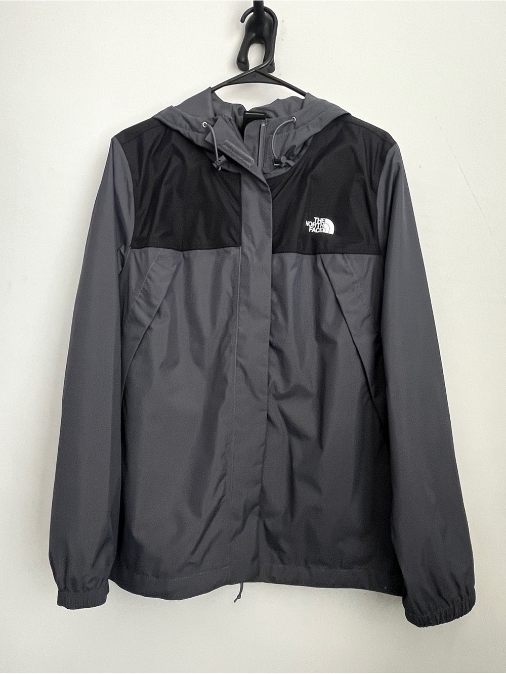 The North Face Men's Gray and Black Hooded Rain Shell Jacket